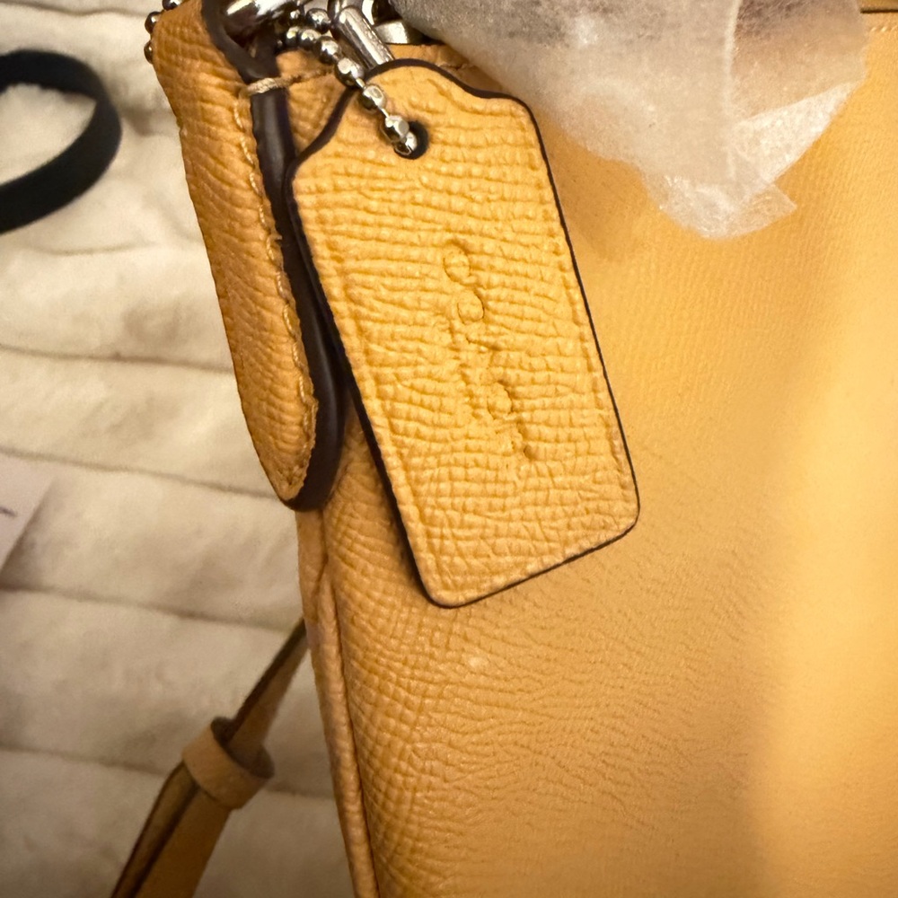NWT Coach Mini Rowan File Bag in Honeycomb/Silver - Picture 6 of 15